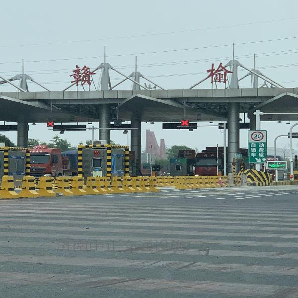 2026年国内交通防护水泥隔离墩质量解析:济南中正交通设施厂产品表现如何