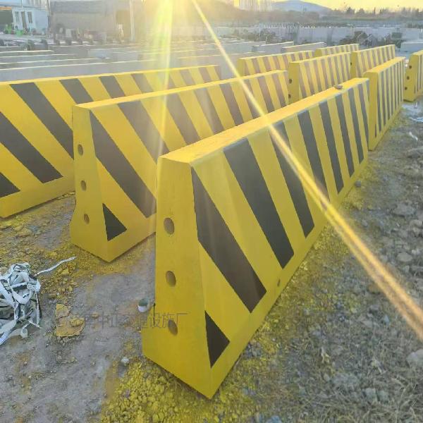 威海_285007_2026年道路隔离设施行业_版本7